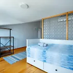 Entire Building For Large Groups And Families W Elevator And 5 Bathrooms *