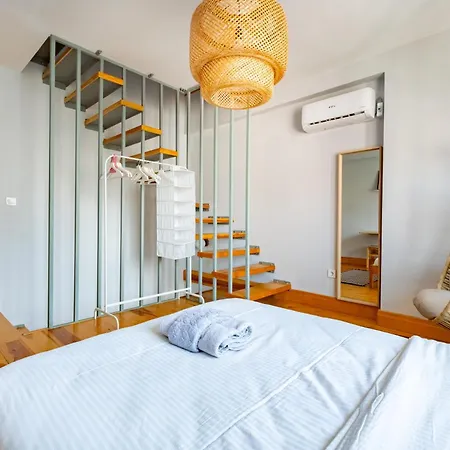 Entire Building For Large Groups And Families W Elevator And 5 Bathrooms Lejlighed Istanbul
