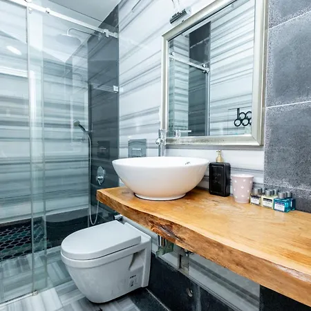 Apartamento Entire Building For Large Groups And Families W Elevator And 5 Bathrooms