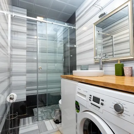 Entire Building For Large Groups And Families W Elevator And 5 Bathrooms Appartement *