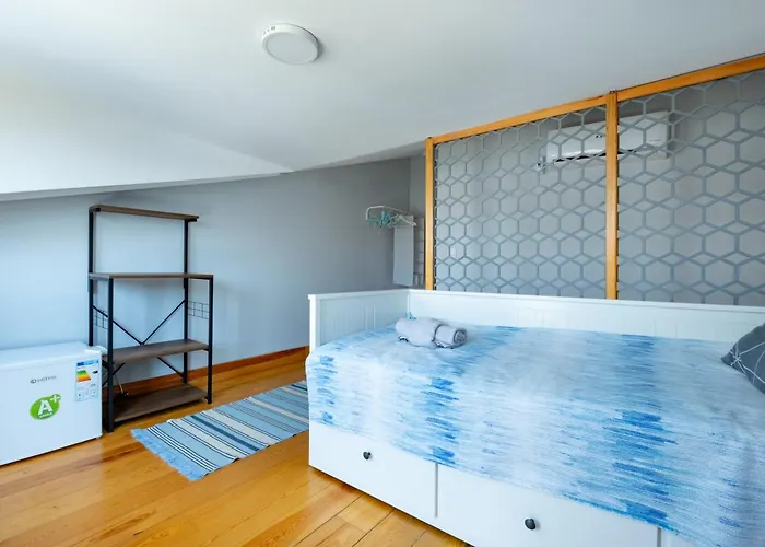 Entire Building For Large Groups And Families W Elevator And 5 Bathrooms *