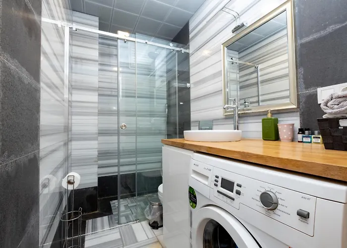 Entire Building For Large Groups And Families W Elevator And 5 Bathrooms Apartmán *