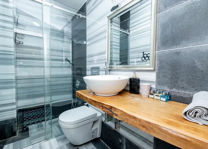 Apartmán Entire Building For Large Groups And Families W Elevator And 5 Bathrooms