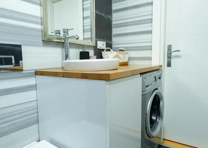 Entire Building For Large Groups And Families W Elevator And 5 Bathrooms Apartmán