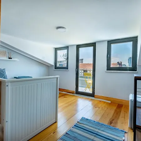 Entire Building For Large Groups And Families W Elevator And 5 Bathrooms *