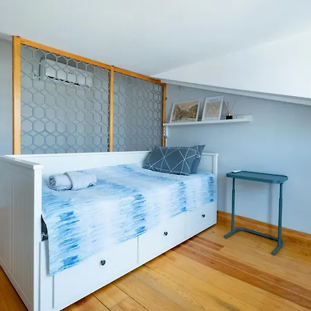 Entire Building For Large Groups And Families W Elevator And 5 Bathrooms Istanbul